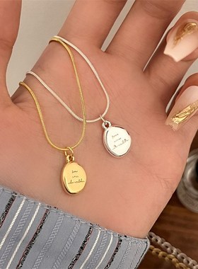 小众轻奢字母吊坠项m链女高级设计感毛衣链2024年新款爆款锁骨颈