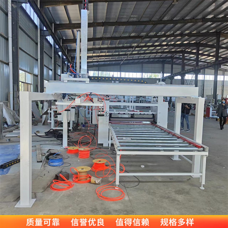 全自动贴面机 木饰面大板覆膜机 自动裁切竹木纤维护墙板贴膜机,机械设备,涂装设备,淘宝优惠券,粉丝福利购,淘宝优惠卷