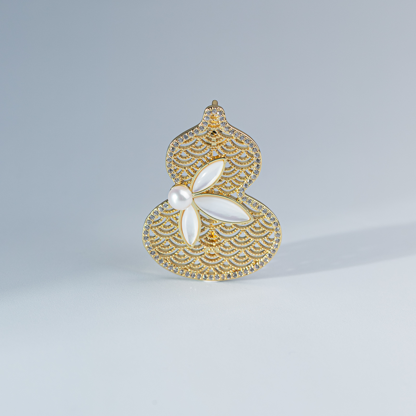 Folli Follie【烈儿专属】淡水珍珠胸针5-6mm时尚气质X0322598