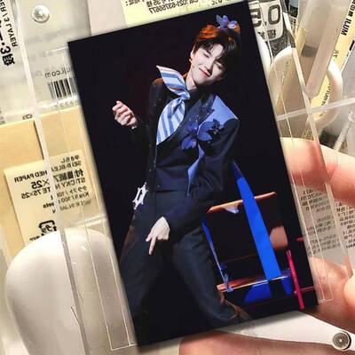 小螃蟹专属】王俊凯话剧趁世界还年青周边小卡高颜值应援收藏小卡