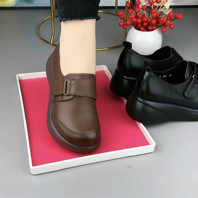 2023年秋新款松糕厚底包鞋女真皮圆头休闲皮鞋舒适工作软底妈妈鞋