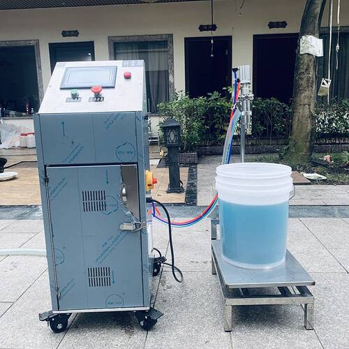 转子泵伺服定量灌装机液体耐强酸强碱盐酸84消毒液次氯酸洁厕灵