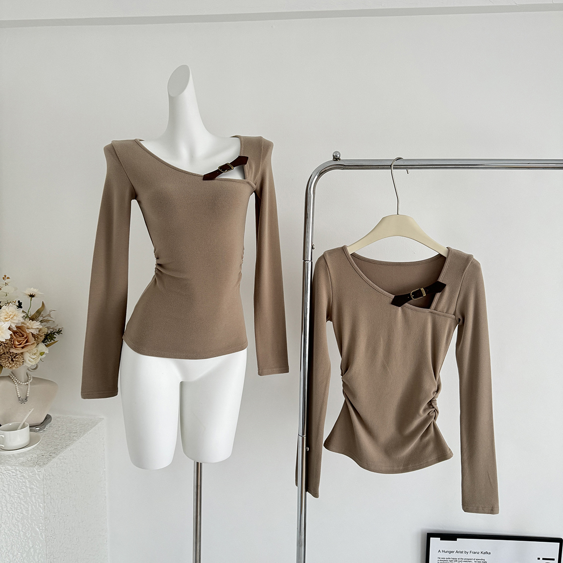 女明星“秋冬加厚版”磨毛底！羊绒羊毛撞色皮牌上衣