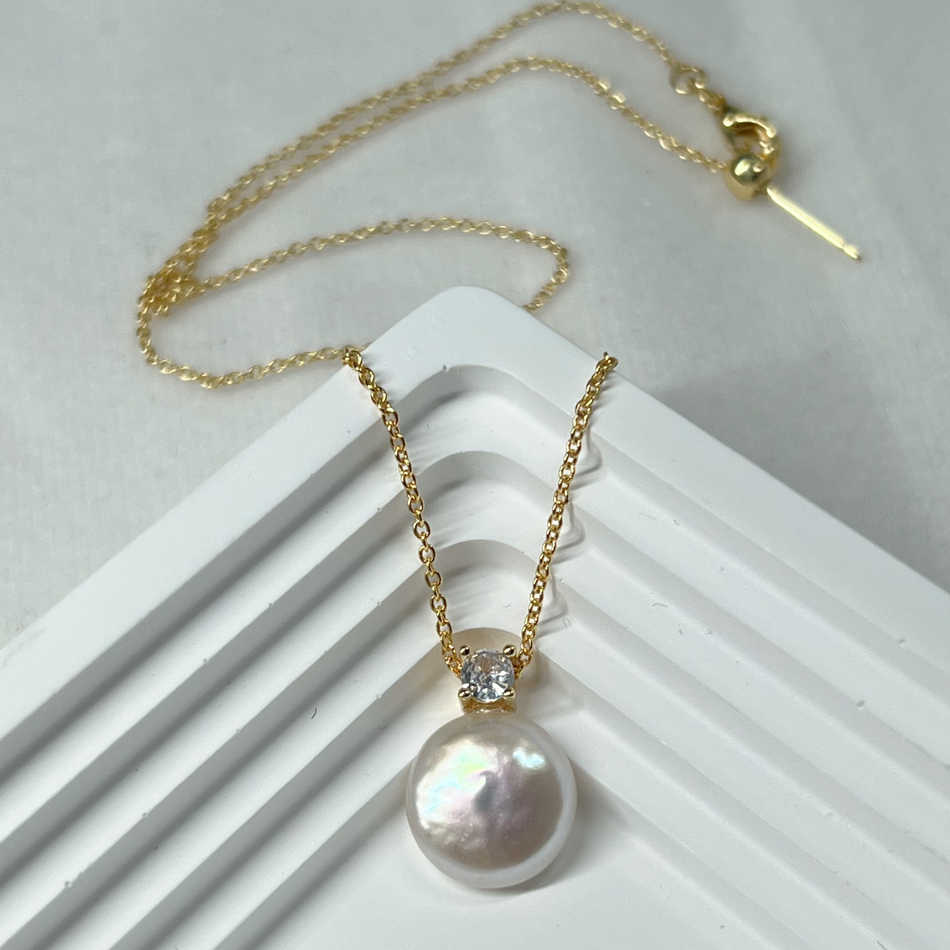 极光淡水珍珠平安扣经典王妃款