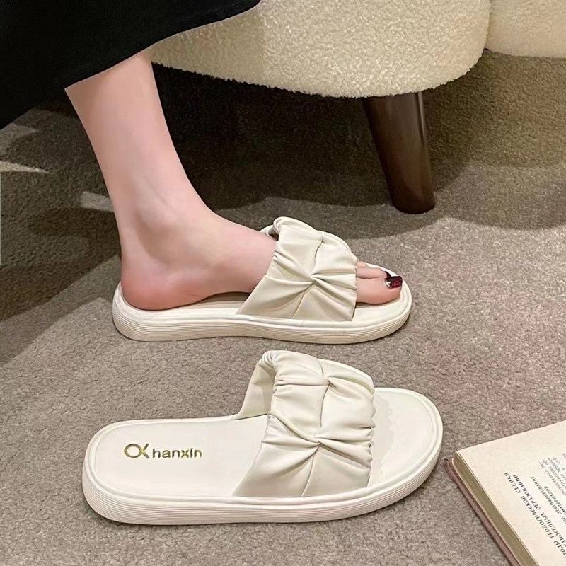 奶油风拖鞋女夏季外穿202u3新款时尚平底法式懒人外出厚底海边热