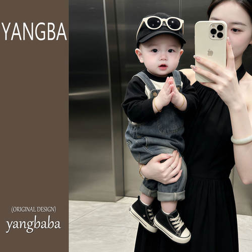 女宝宝裤子秋季新款小月龄可爱超萌宽松百搭背带裤儿童牛仔连体裤