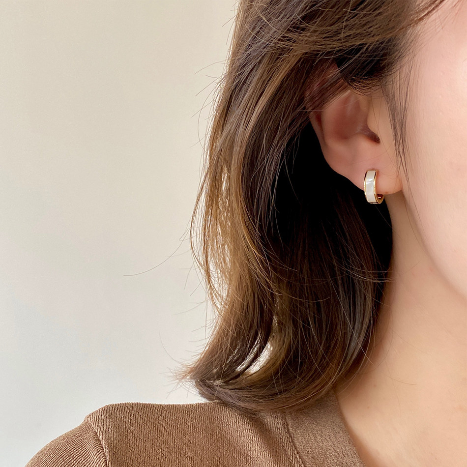 圈圈耳钉女夏季小众设计高级感气质精致耳扣耳饰简约法式贝母耳环,饰品/流行首饰/时尚饰品新,耳环,淘宝优惠券,粉丝福利购,淘宝优惠卷