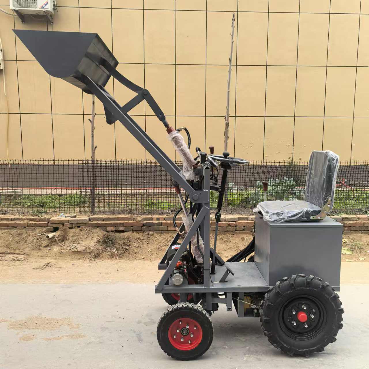 小型电动铲车装载机养殖