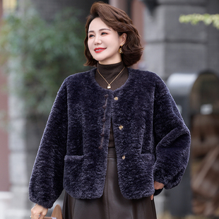 妈妈冬装外套小个子皮毛一体皮草大衣中老年秋冬高级感上衣女
