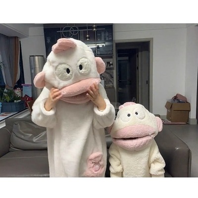 丑鱼可爱搞怪连体情侣睡衣男女冬季加绒加厚珊瑚绒卡通家居服网红