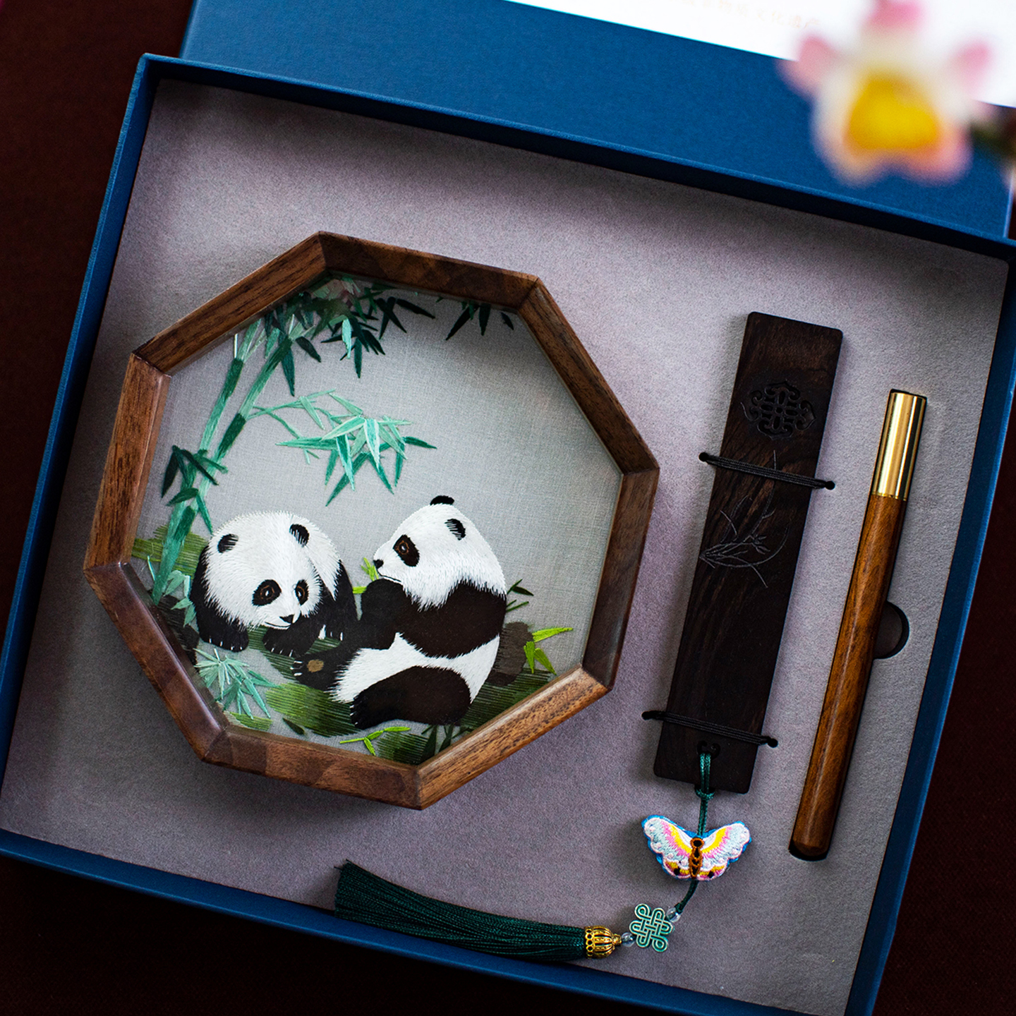 苏绣熊猫礼品三件套刺绣