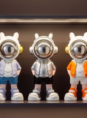 餐边柜装饰品摆件创意2025年太空人宇航员桌面酒柜装饰品摆件高档