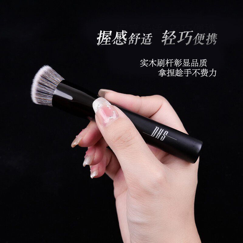 雕画师圆头斜面无痕磨皮聚焦粉底刷不吃粉化妆师专用便携轻薄哑光,家庭/个人清洁工具,洗脸刷/化妆刷,淘宝优惠券,粉丝福利购,淘宝优惠卷