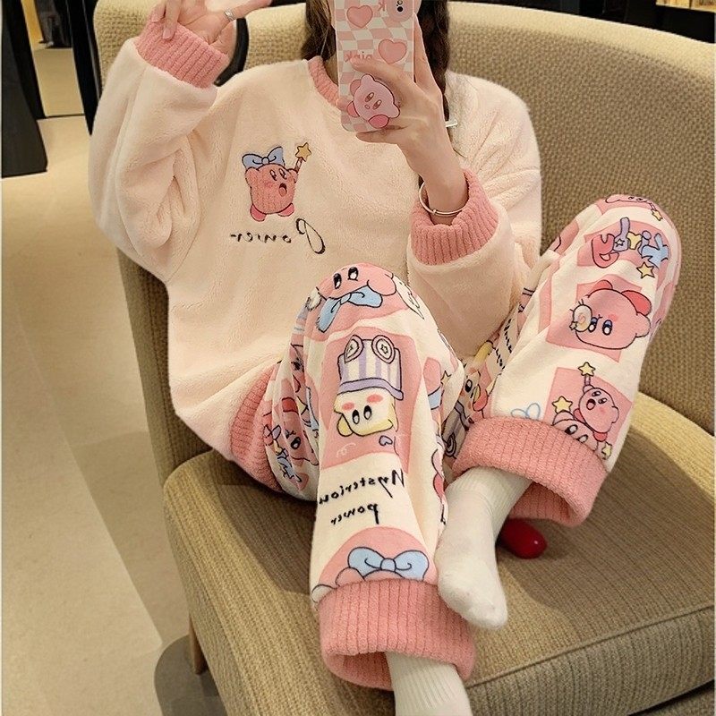 2024年冬季新款保暖睡衣女款卡通风珊瑚绒加厚圆领套头式家居服