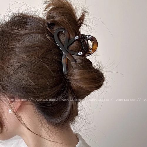2024秋冬色系约（约8厘米）百搭半抓高马尾夹发量少全抓新娘抓夹2