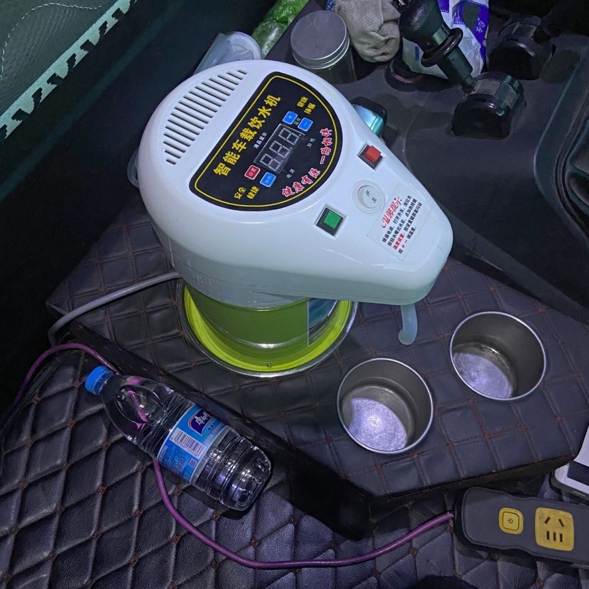 货车车载饮水机24V烧水壶新款圆柱车载智能饮水机加热保温冷热12V