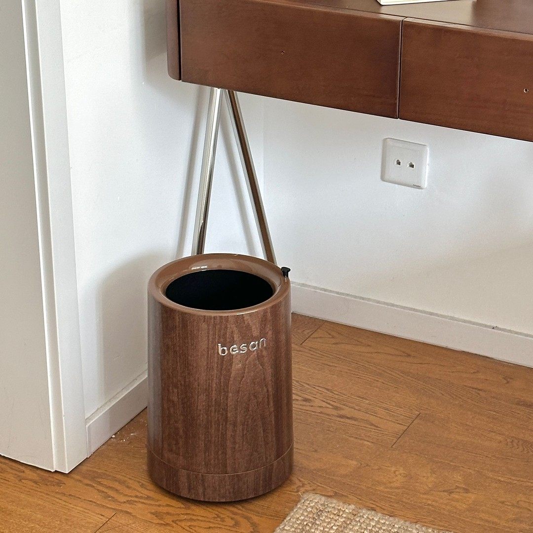 【总】垃圾桶带轮子家用新款大容量客厅厨房卫生间厕所收纳桶高颜