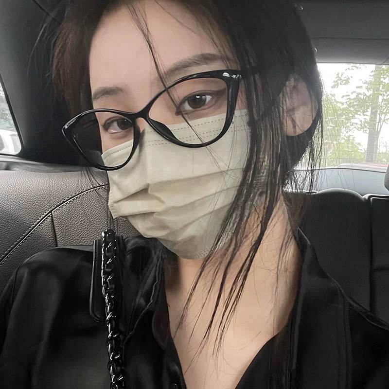 个性猫眼高颜值防辐射眼镜女搞怪复古拍照黑眼镜框可配近视眼镜