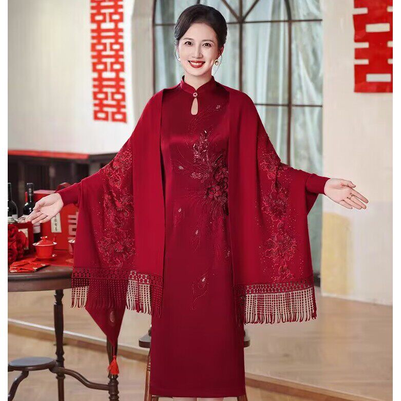 2025新款配旗袍的披肩秋冬婚宴喜婆婆妈妈礼服外套红色女高端外搭