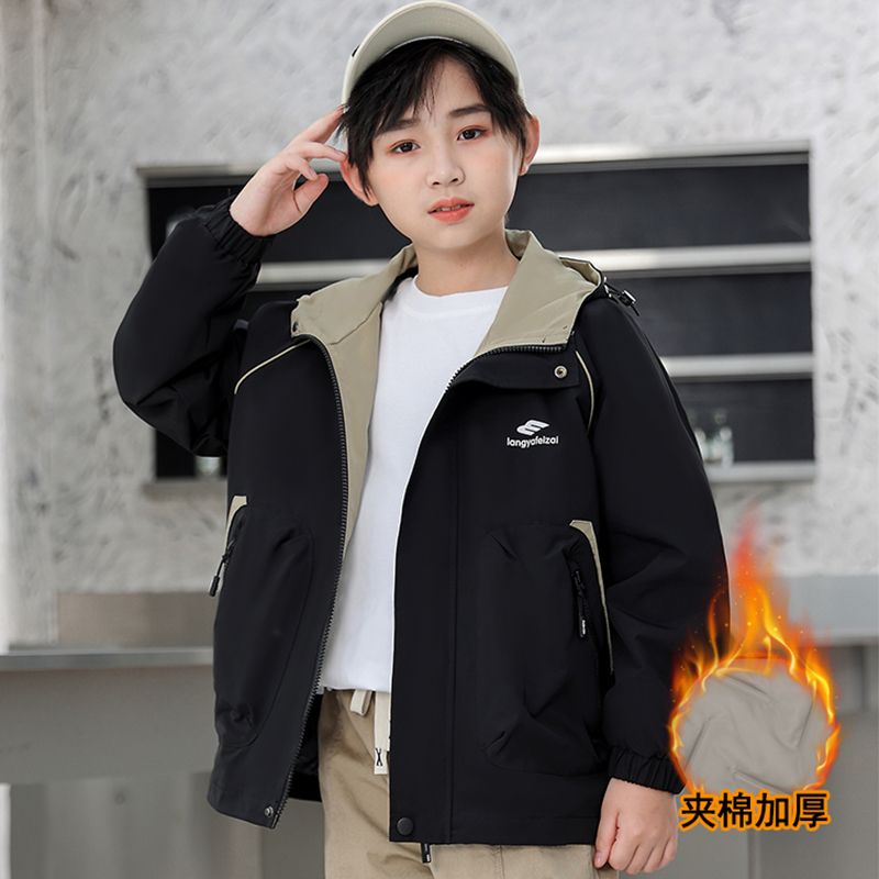 男孩春秋装冲锋衣外套2025新款中大童风衣男童帅气防风防水外套男