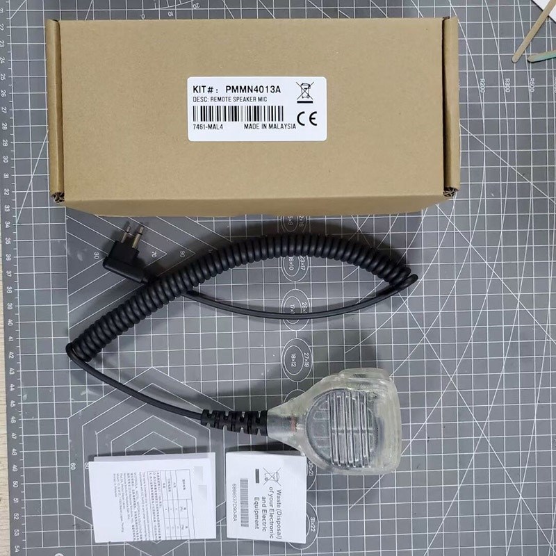 对讲机手咪A8 GP88S GP2000 P3688手台M头手咪话筒肩咪PMMN4013A
