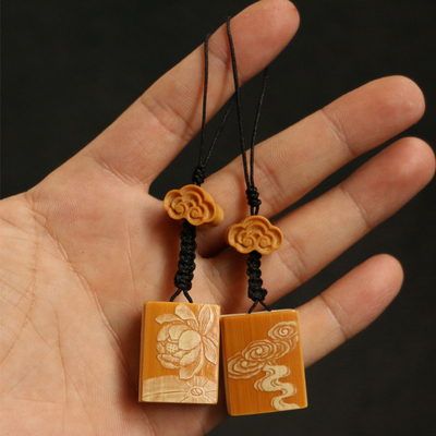 玉竹老料东阳名家戚挺飞本工留青雕刻钥匙手机挂件配饰吊坠竹雕