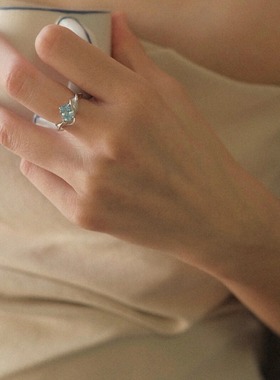 戒指海蓝锆石闪亮优雅褶皱肌理