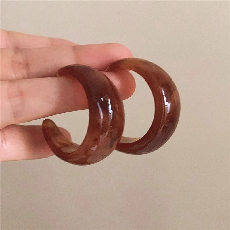 「法式慵懒」夸张简约亚克力耳钉