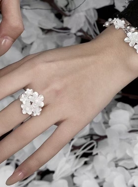 樱花多层戒指珍珠花团设计高级感