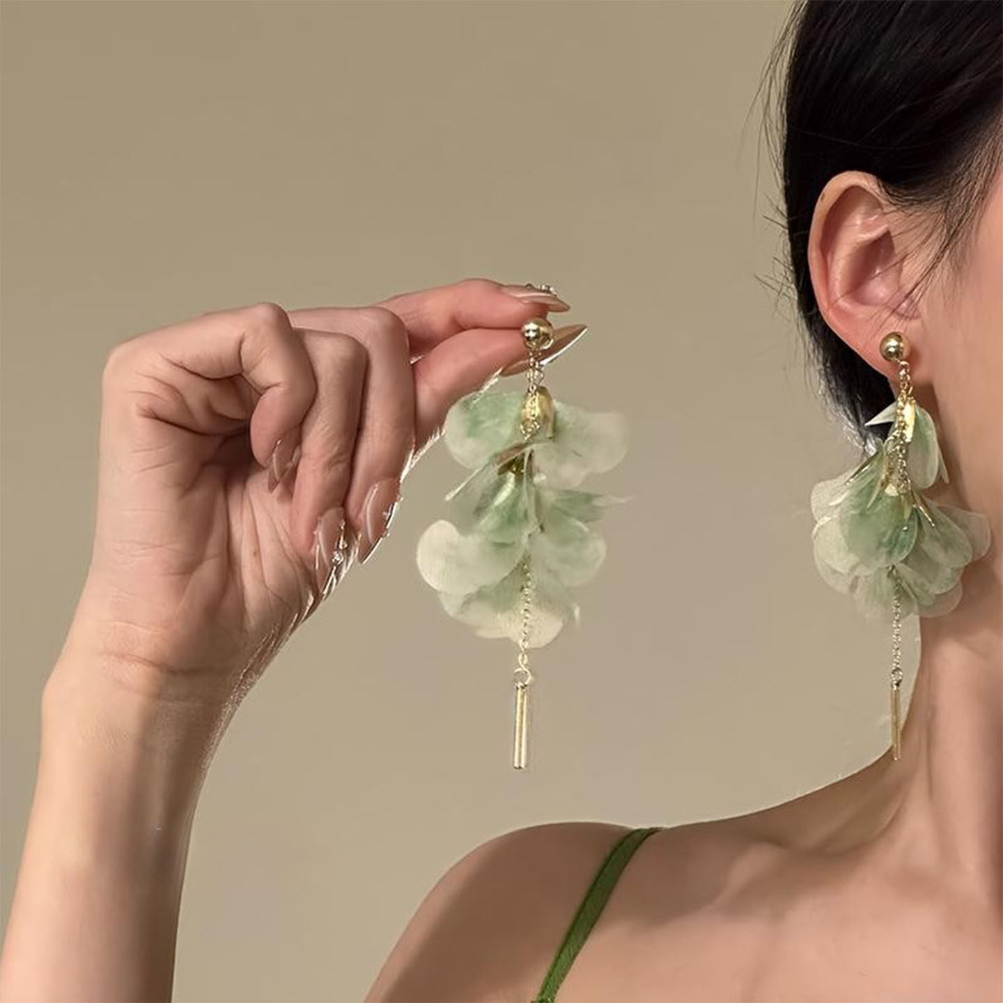 「清风向晚」耳钉夏季绿色花朵花瓣流苏耳环高级感气质度假风耳饰,饰品/流行首饰/时尚饰品新,耳钉,淘宝优惠券,粉丝福利购,淘宝优惠卷