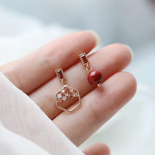 耳夹无耳洞纯银耳钉不对称红豆女中国风复古蜂巢水钻饰耳环耳坠