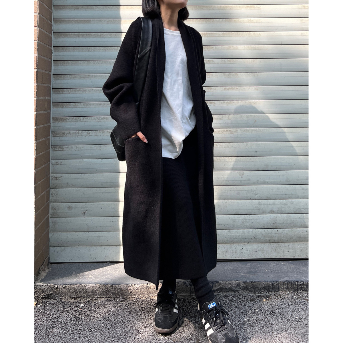 拖延症 / 大口袋黑色开衫 慵懒风中长款过膝毛衣女