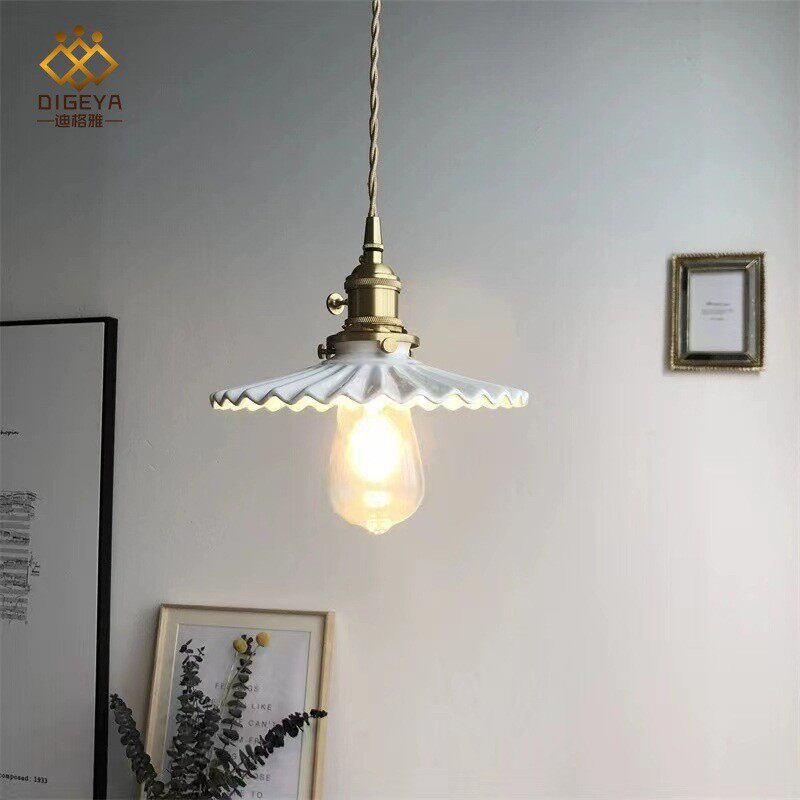 北欧白色百褶陶瓷吊灯日式餐厅民宿吧台床头卧室客厅复古黄铜壁灯