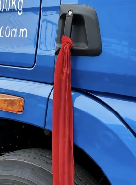 喜提新车汽车货车平安红色加厚绒布车挂“红红火火”大吉大利赚钱