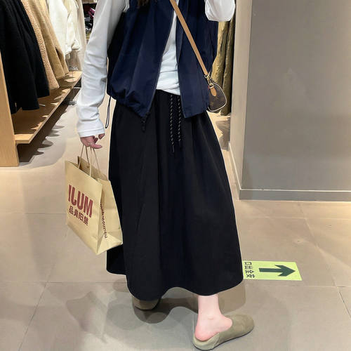 黑色工装半身裙女夏季薄款小个子垂坠感a字裙大码拼接花苞南瓜裙