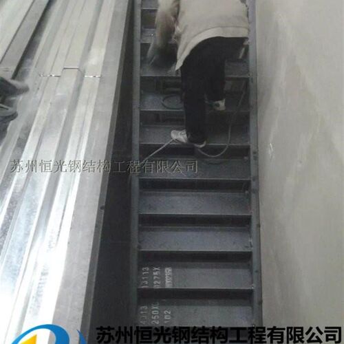 苏州钢结构桁架搭建定制钢结构楼梯施工