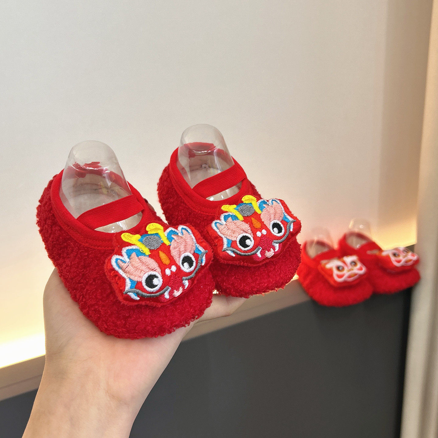 26年新款宝宝过新年虎头鞋袜冬0-12月加厚婴儿红色喜庆地板鞋袜,童鞋/婴儿鞋/亲子鞋,婴儿步前鞋/袜鞋,淘宝优惠券,粉丝福利购,淘宝优惠卷