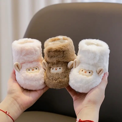 婴儿加绒加厚软底防滑不掉跟棉鞋