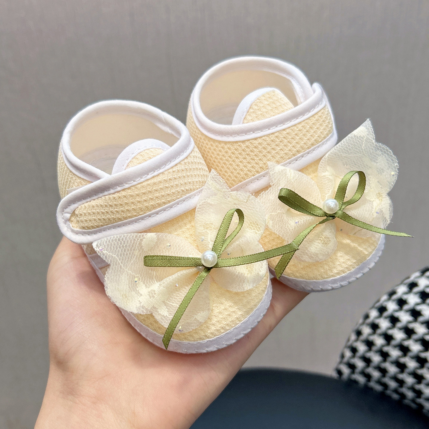 春夏秋季婴儿软底防滑步前鞋图片
