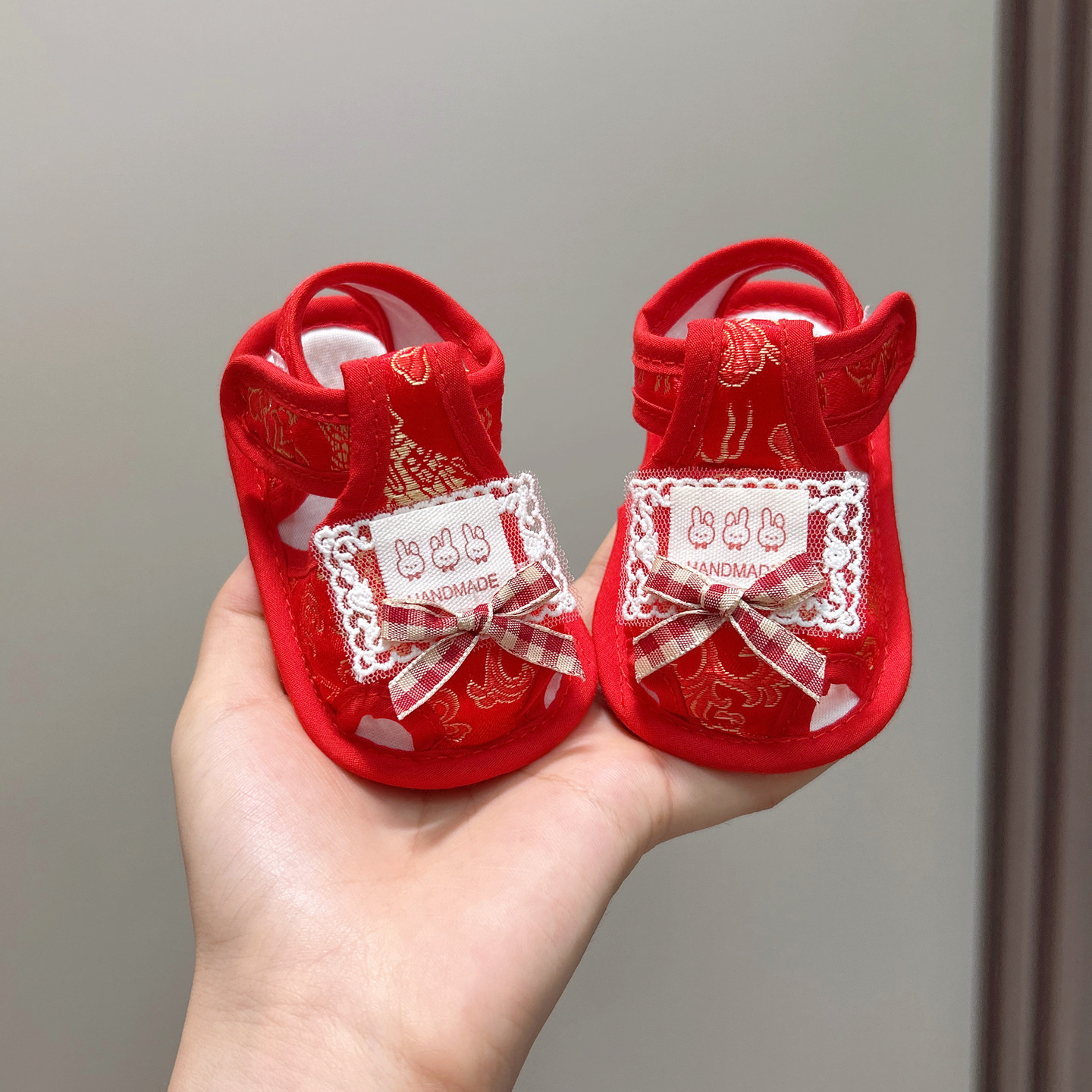 夏季婴儿百天周岁红色凉鞋