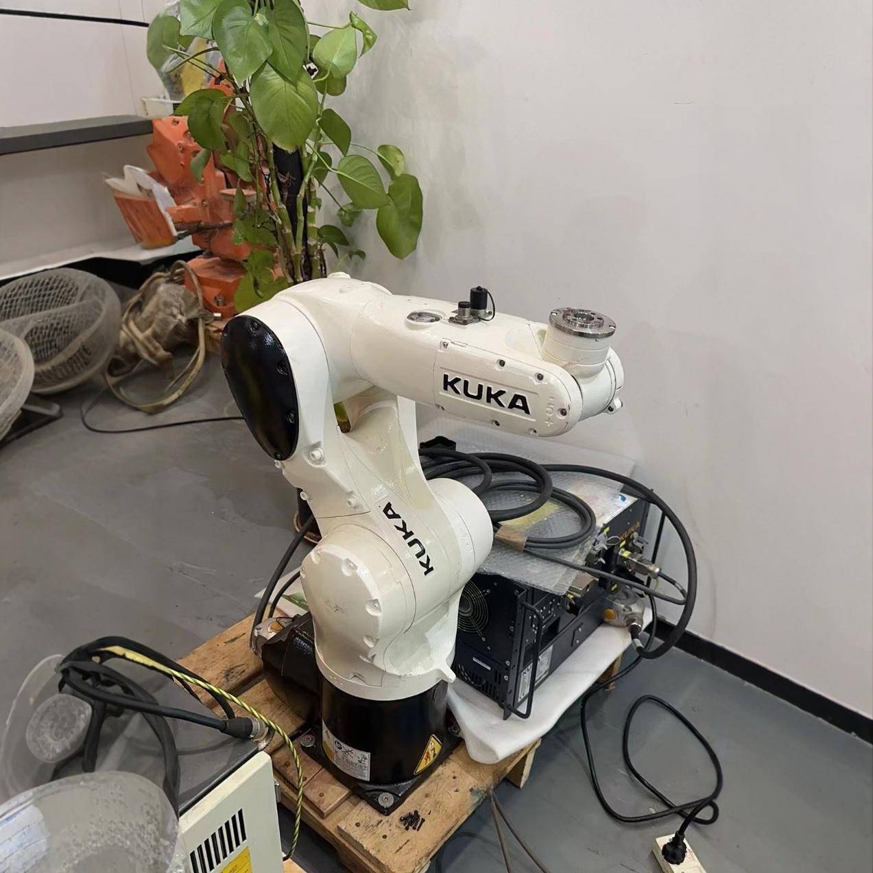 库卡机器人KR6机器人欢迎咨询