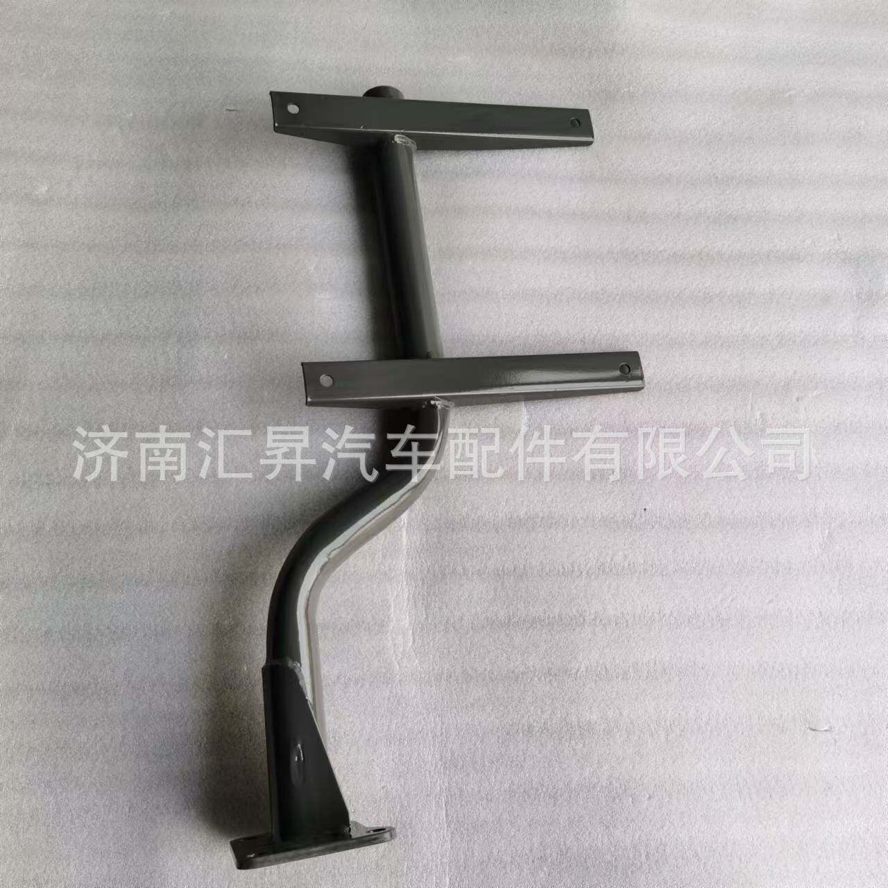 左前轮后翼子板支架812W61210-0635