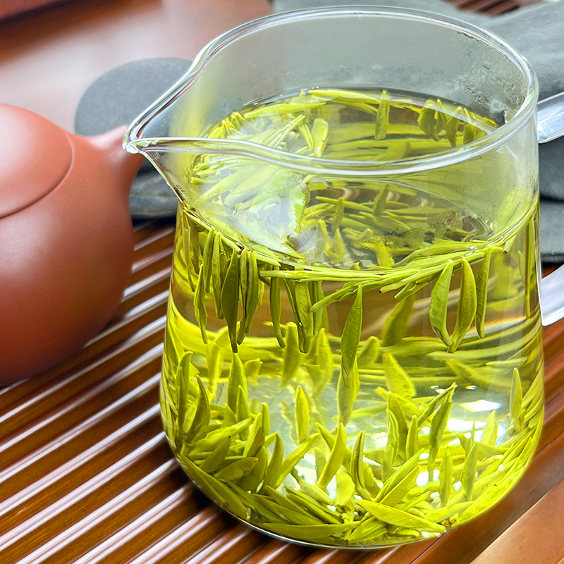 顶眉翁四川峨眉山明前特级绿茶