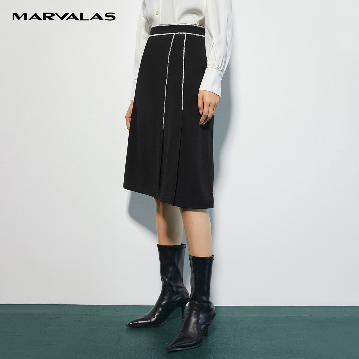 【粉丝专属】曼德诗黑色半身裙女2022夏季腰部撞色OL下M230688