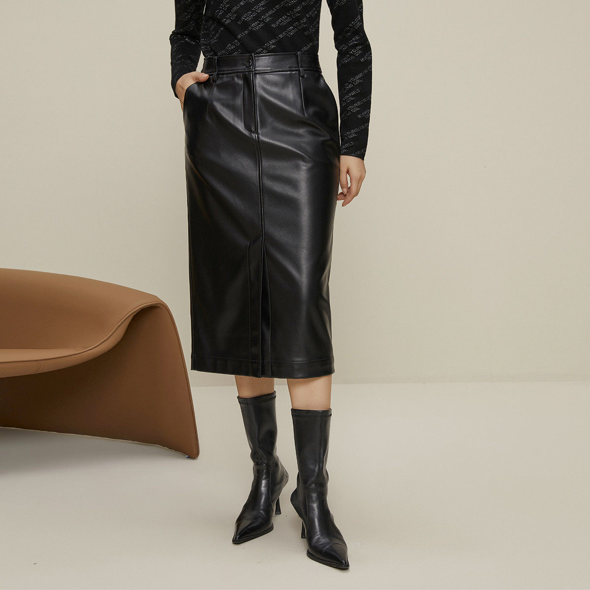 【粉丝专属】曼德诗M230678设计感高腰半身裙皮裙中