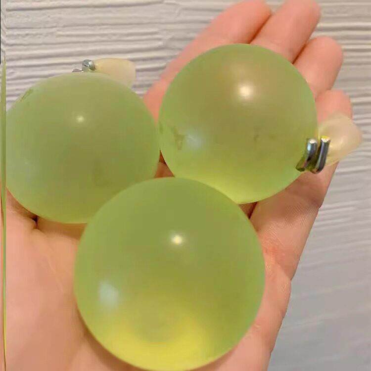 水果气球巨峰葡萄果冻软糖网红零食果肉球棒冰Q弹提子