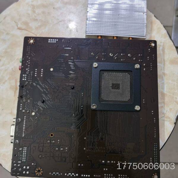 A8-3500M一体机主板，正常用，带金士顿4G内存，实