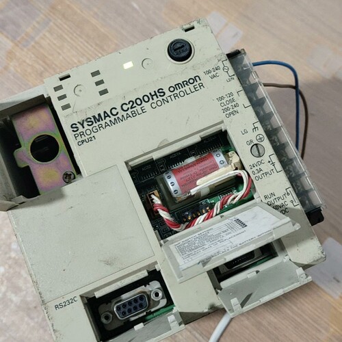 C200HS一CPu21-EPLC通电电源灯亮，当议价