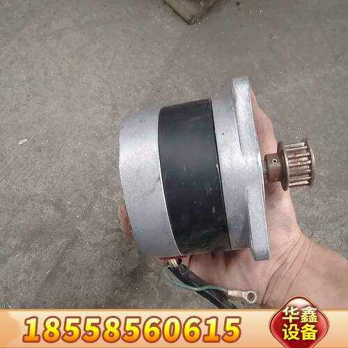 #步进电机VEXTA品牌步进电机，型号为PH596 - A