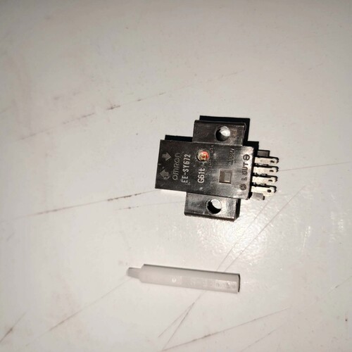 微型光电传感器EE-SY672议价